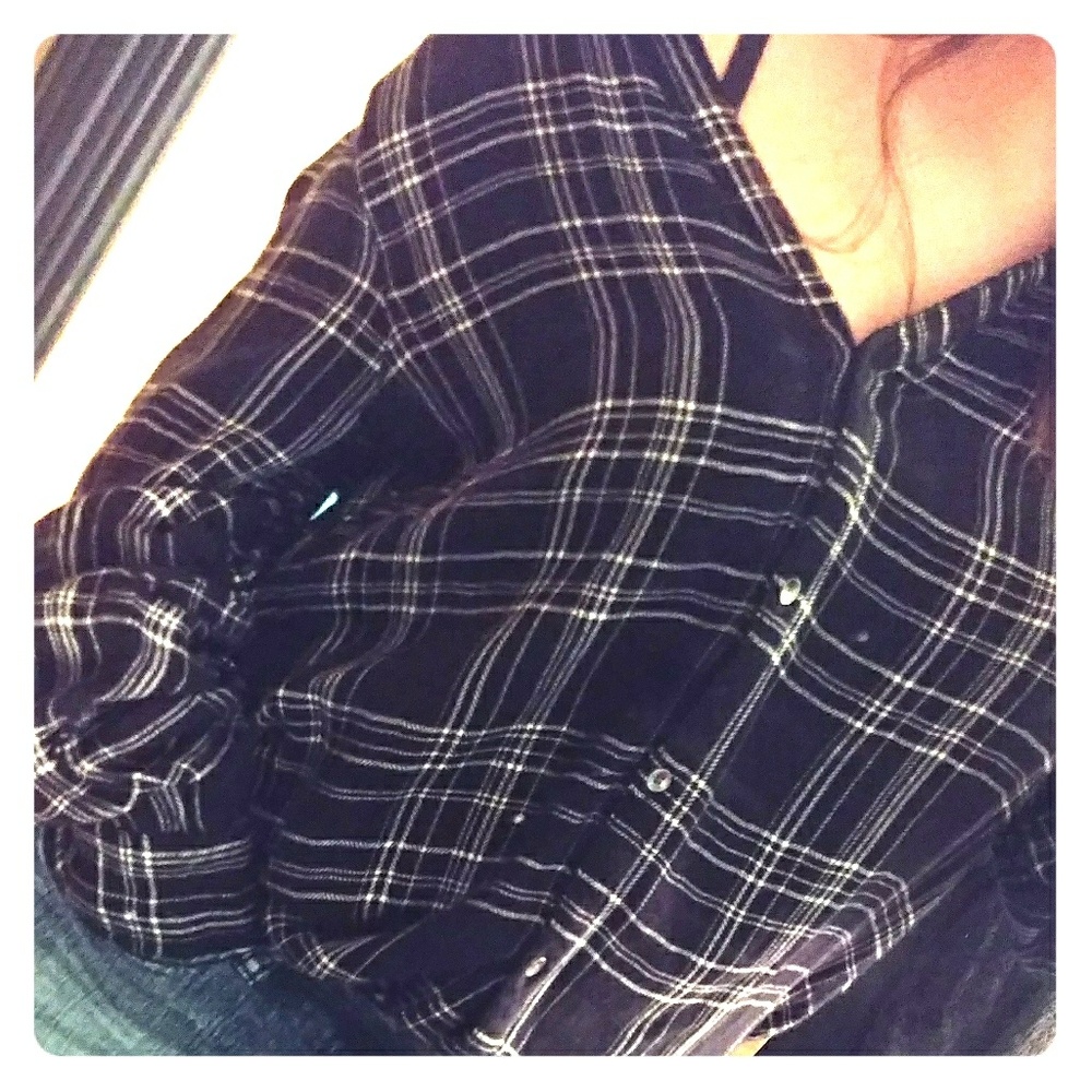 Calvin Klein B&W Plaid Button Up
